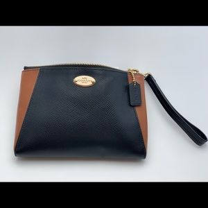 Coach wallet 💯 Authentic